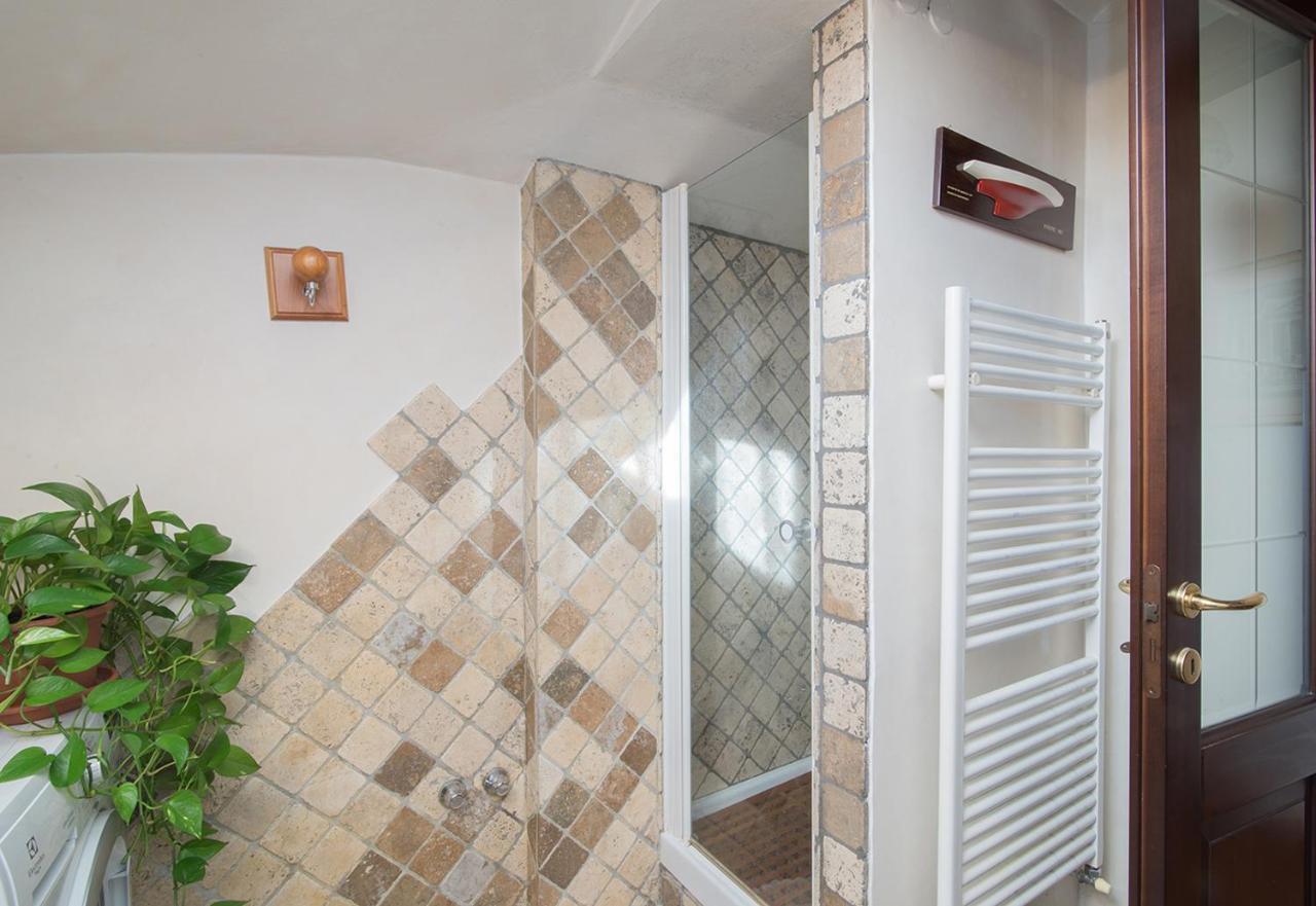 La Mansarda Delle Meraviglie B&B Superior ตรีเอสเต ภายนอก รูปภาพ