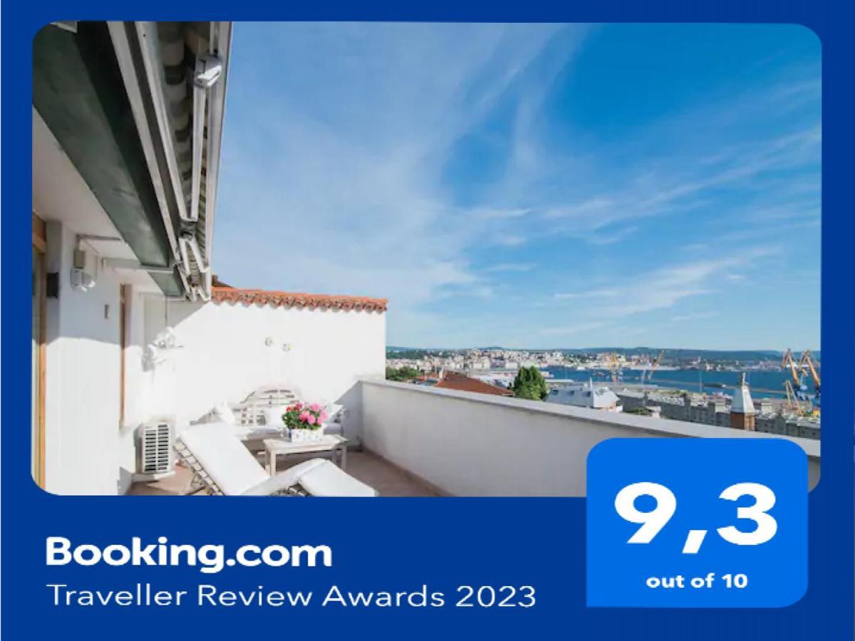 La Mansarda Delle Meraviglie B&B Superior ตรีเอสเต ภายนอก รูปภาพ